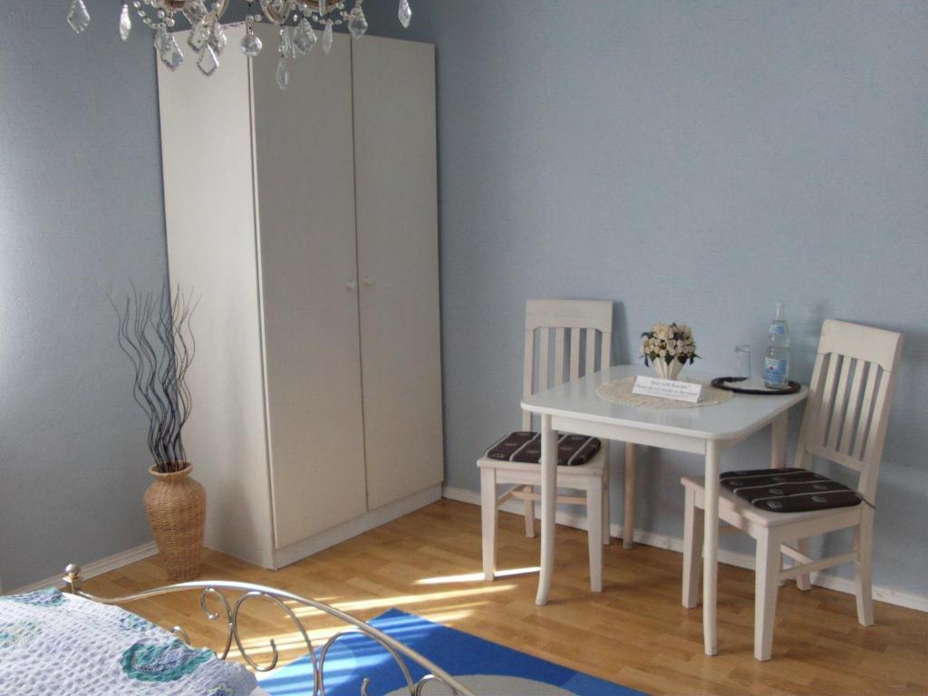 Hotel Martinsklause Meckesheim Room photo